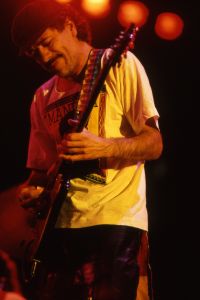Carlos Santana 1988 NY.jpg